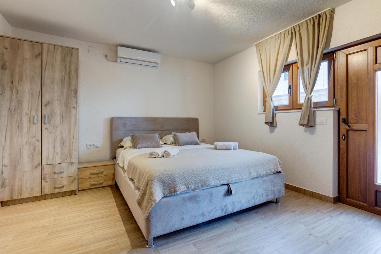 טיווט Villa Ilijana מראה חיצוני תמונה
